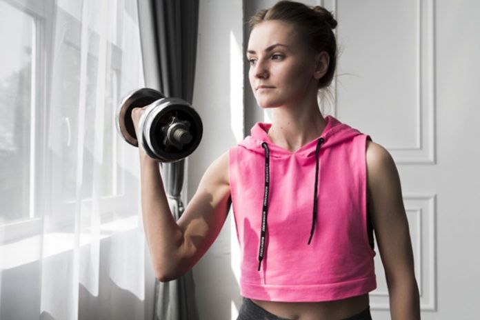 8 Doable Dumbbell Chest Exercises Without A Bench To Sculpt Your Upper Body